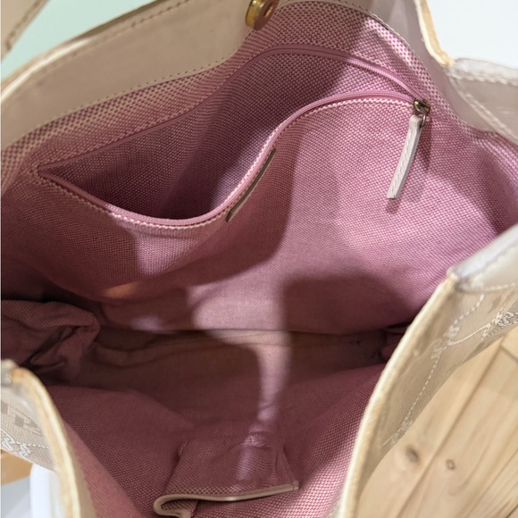 Dooney & Bourke monogram canvas shoulder handbag - Picture 4 of 7